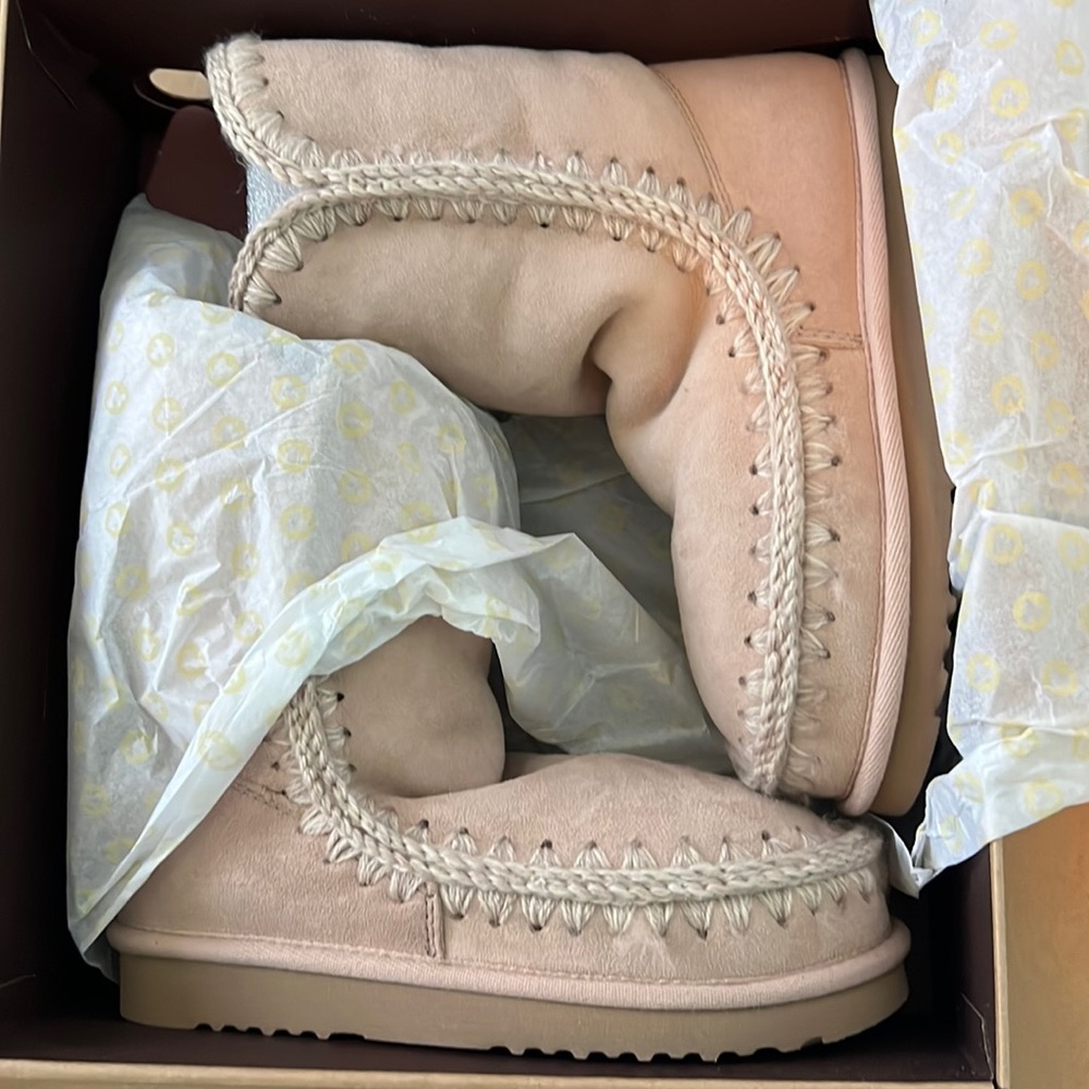 Mou creston blush size 8 never worn